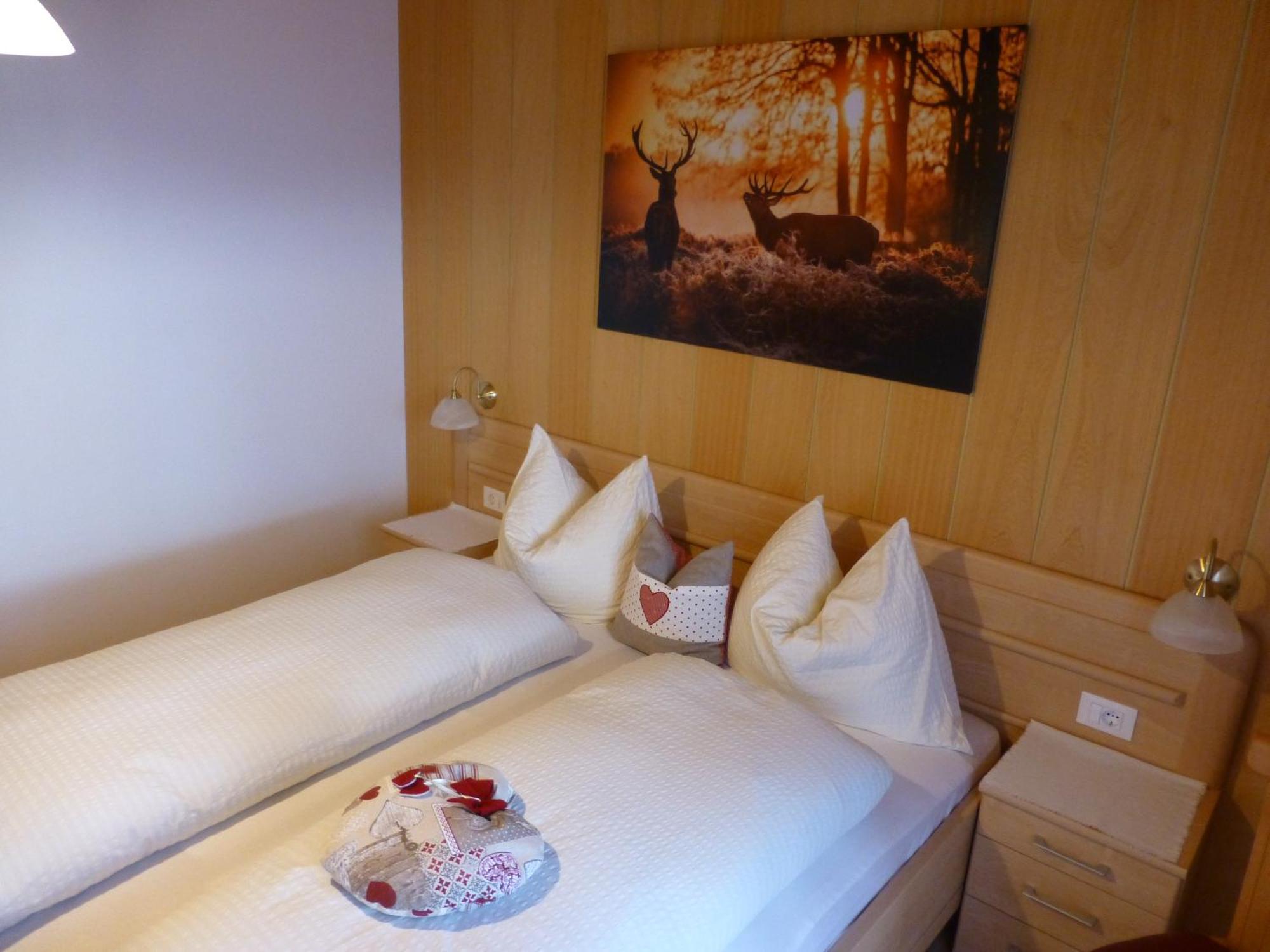 Garni Helfer Bed and Breakfast Toblach Buitenkant foto