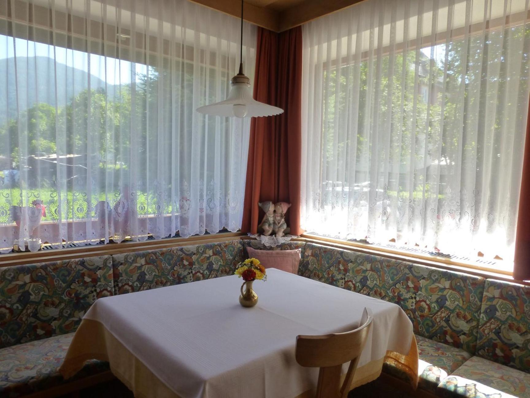 Garni Helfer Bed and Breakfast Toblach Buitenkant foto